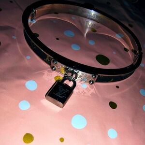 Beautiful new brown bracelet